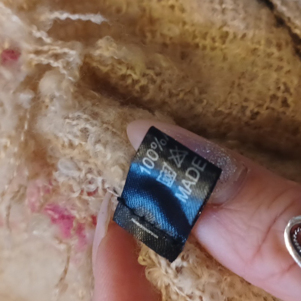 Gorgeous Multi-Colored Over-Sized Blanket Wrap - Picture 7 of 8